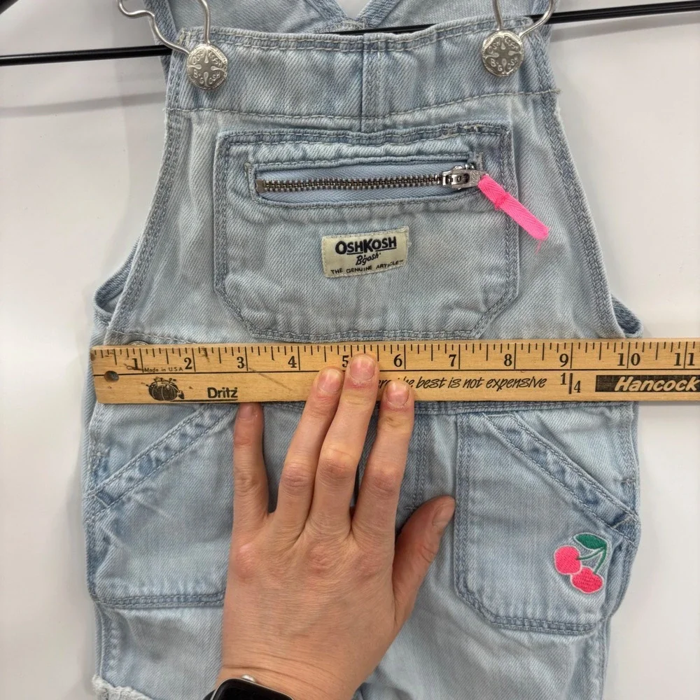 OshKosh Bgosh Kids 2T Light Wash Denim Cherry‎ Shortalls Overalls GCL15232-SML